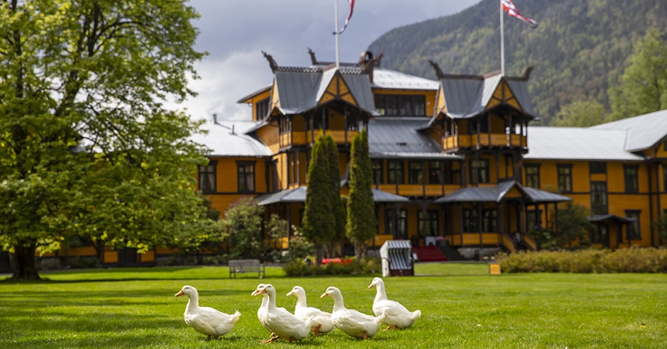 Historical Dalen Hotel - Architecture in Dalen, Tokke - Dalen