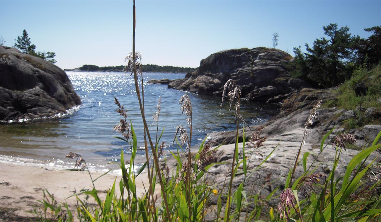 Ivarsand, a beautiful beach along the coastal trail